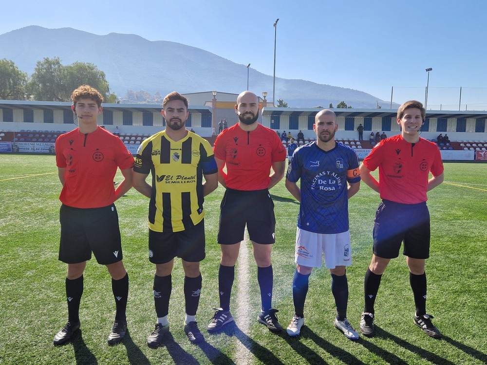 El Berja CF cae goleado ante el Alhaurino por 4-0