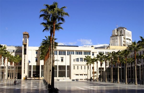 Los trabajadores del Ayuntamiento de El Ejido aplazarán sus protestas