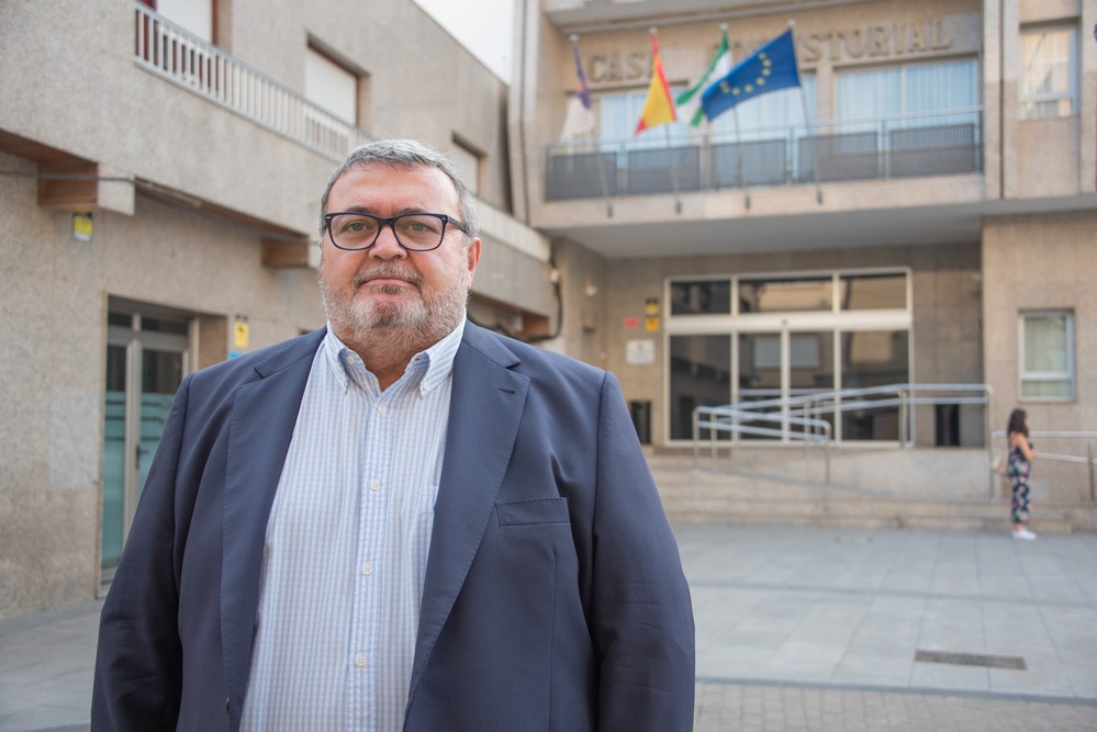 El PSOE exige “coraje” a Amat para acabar con “la ciudad sin ley” en que se han convertido las 200 Viviendas  de Roquetas de Mar