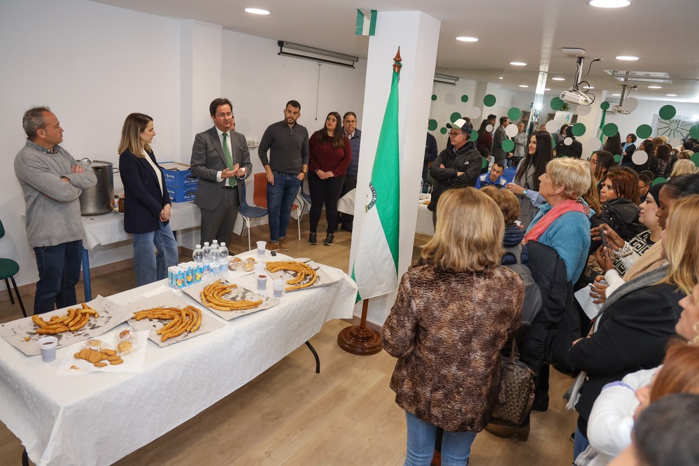 El Día de Andalucía llega al Centro Asociativo Municipal de El Ejido con una jornada de convivencia
