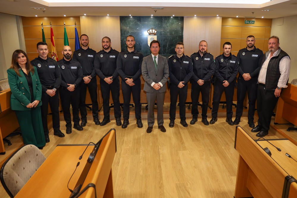 Seis nuevos agentes se incorporan al cuerpo de Policía Local de El Ejido