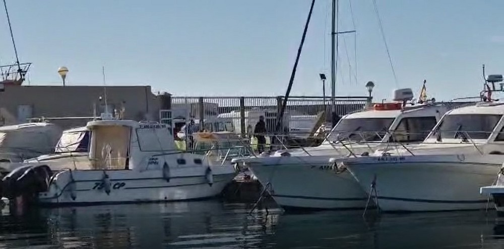 La Guardia Civil investiga a los 'petaqueros' del Puerto de Almerimar