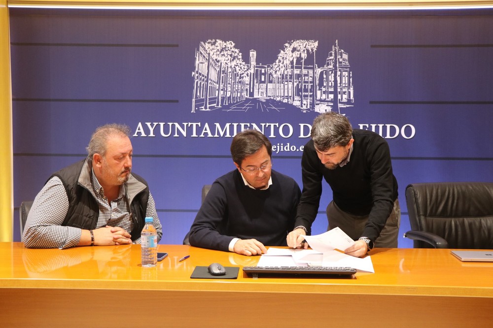 El Ejido en su compromiso de impulsar un modelo de turismo sostenible actuará en sus playas dotándolas de nuevas infraestructuras y servicios