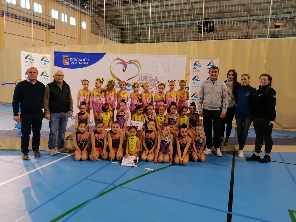 El Pabellón de Deportes de Adra acoge la primera jornada del Circuito Provincial de Promoción de la Gimnasia Rítmica