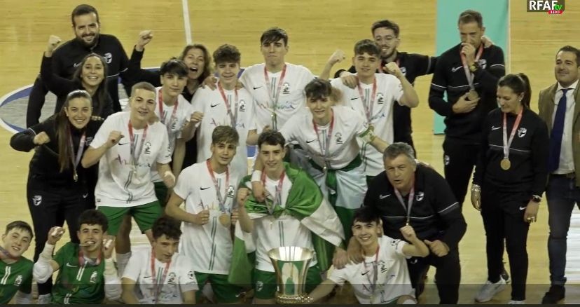  Los celestes Toro y Ander, campeones de España