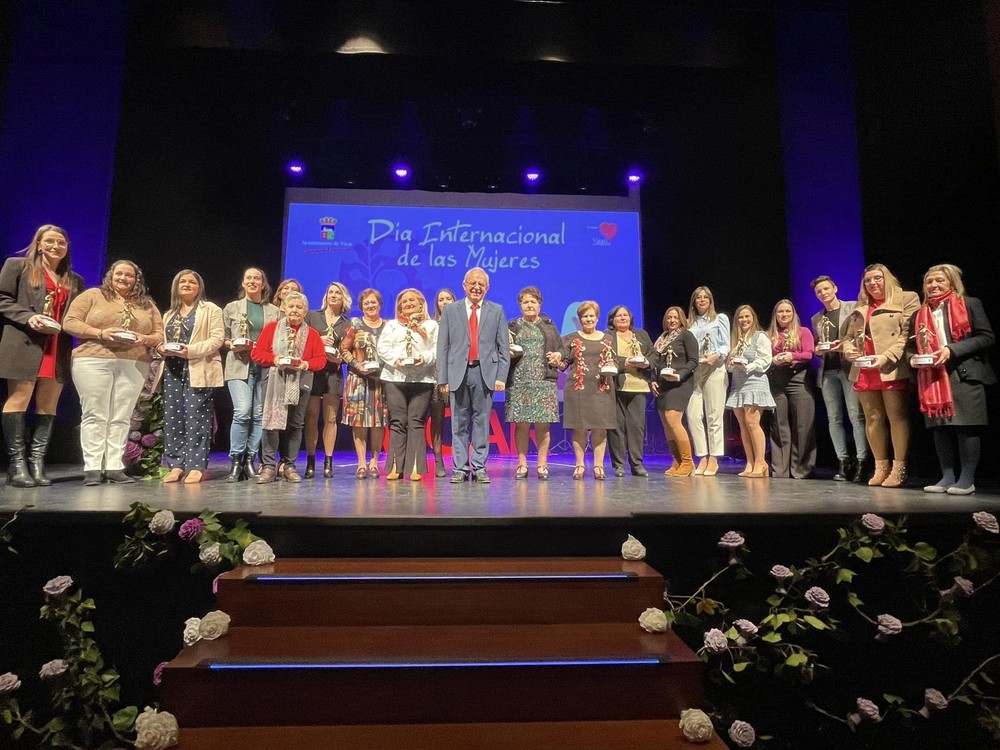 El Ayuntamiento de Vícar entrega sus distinciones con motivo del Día Internacional de la Mujer
