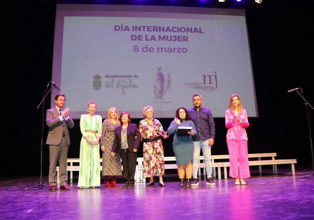 Los V Premios Porcia Maura reconocen la trayectoria de cuatro relevantes mujeres que han contribuido al desarrollo de El Ejido