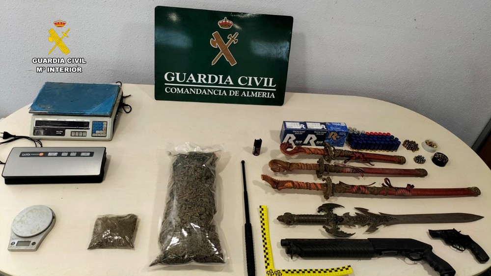 Disparan contra la Guardia Civil durante un registro a una plantación de marihuana en Tarambana