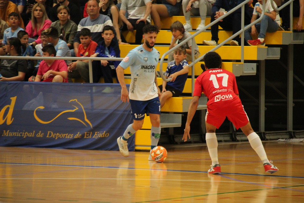 Inagroup El Ejido Futsal se impone a Sala 5 Martorell y sigue en la lucha