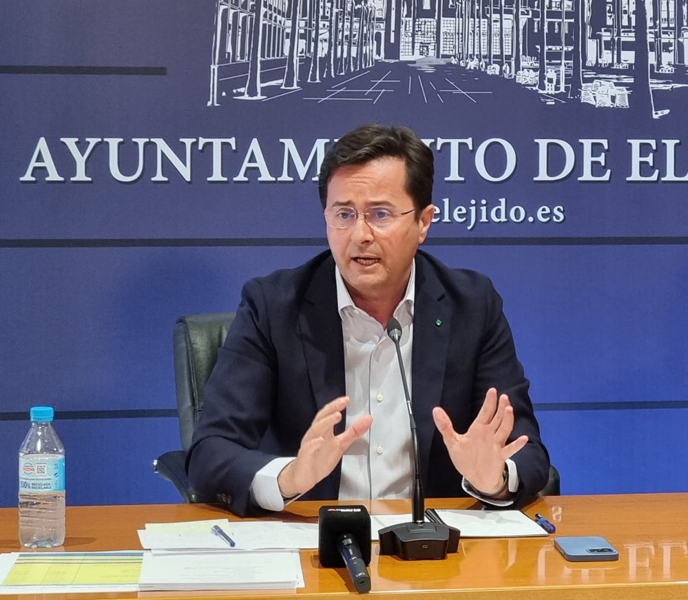 El alcalde de El Ejido dice que se trabajará para que la mayor parte del dinero malversado en la Operación Poniente vuelva a las arcas municipales