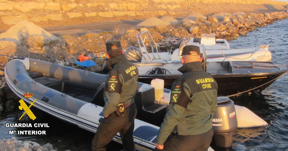 Golpe a las 'gasolineras flotantes' del narcotráfico en Adra