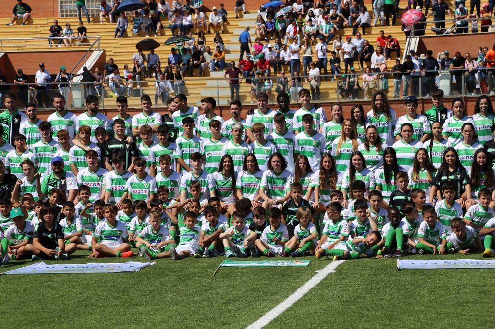 Las Norias C.F. celebra una gran convivencia con la presentación de sus jugadores