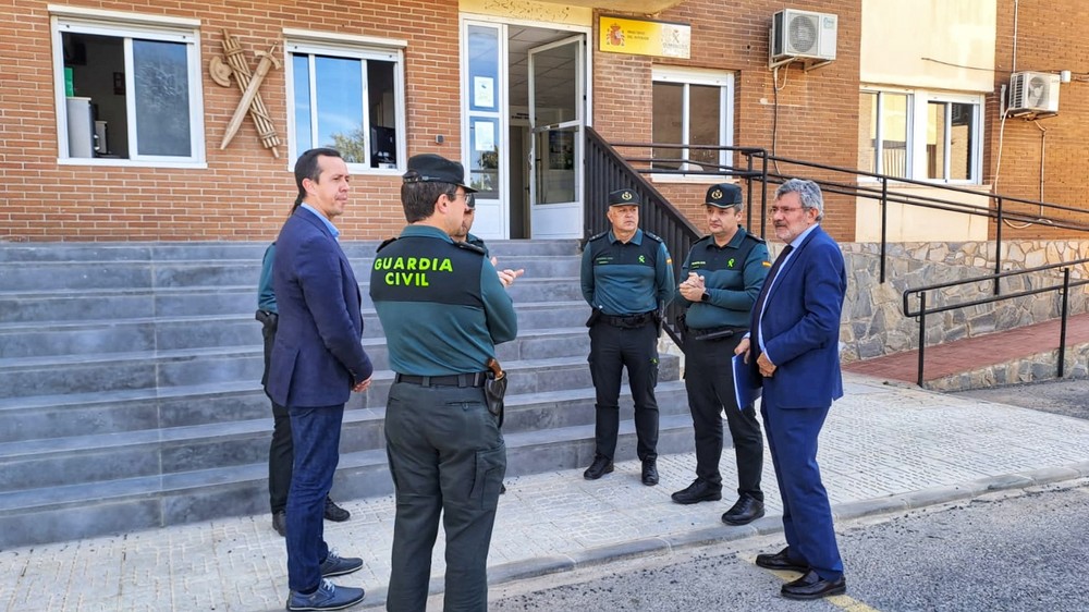 El subdelegado del Gobierno visita Puesto Principal Guardia Civil El Ejido