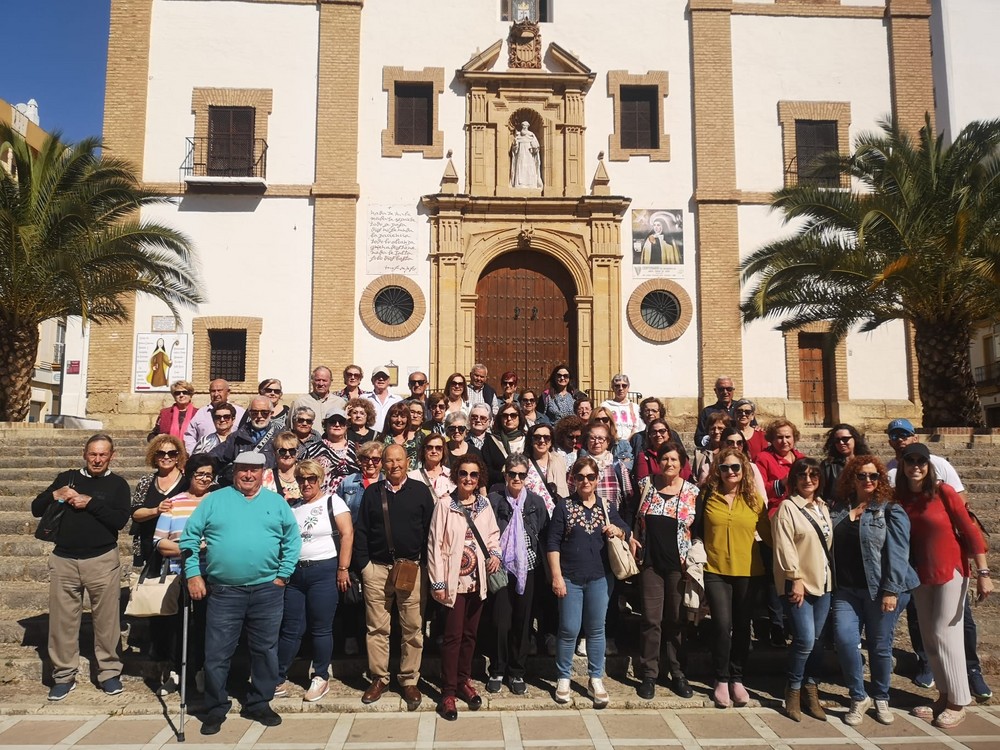 Más de medio centenar de abderitanos conocen el patrimonio arquitectónico y cultural de Ronda