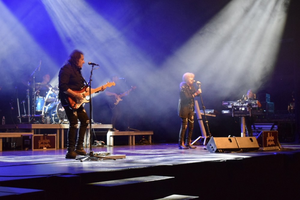 Lleno en el Teatro Auditorio de El Ejido para disfrutar con Medina Azahara