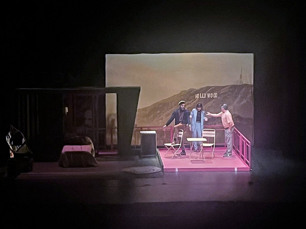 El público disfruta con la comedia ‘Un óscar para Óscar’ en el Teatro Auditorio de Roquetas de Mar
