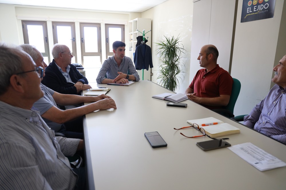 Manuel Martínez se reúne con los responsables del Comité Comarcal de COAG El Ejido-Dalías