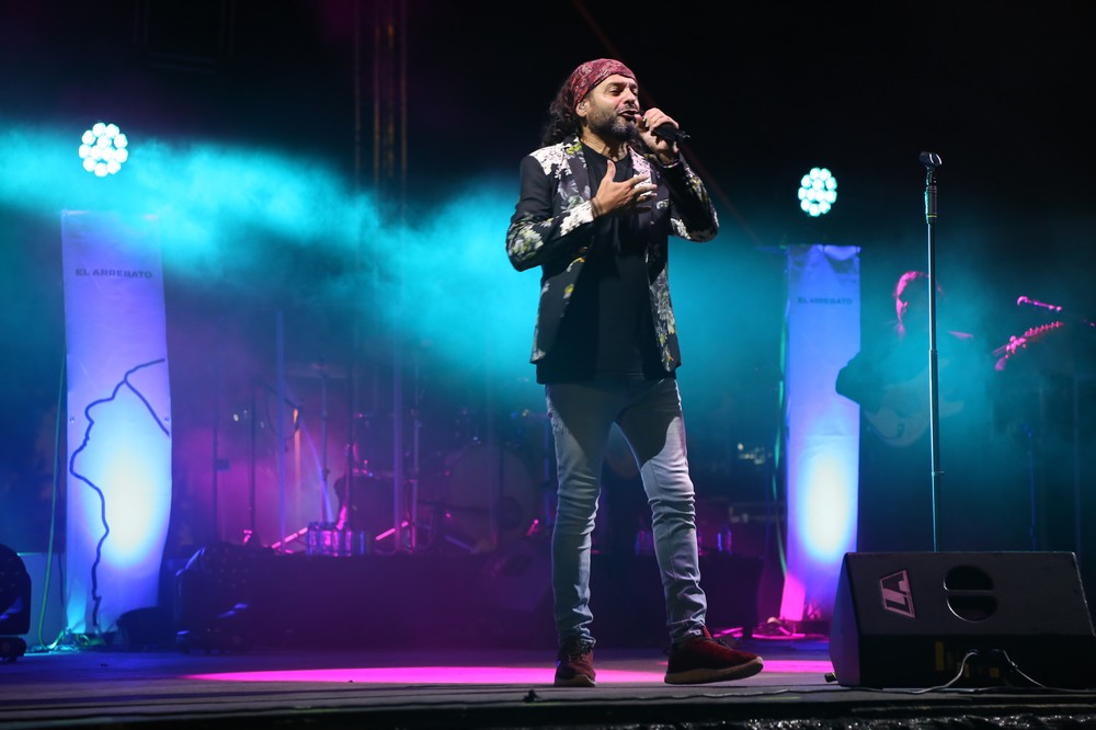 El Arrebato reúne en El Ejido a miles de personas en el concierto gratuito del Parque Municipal