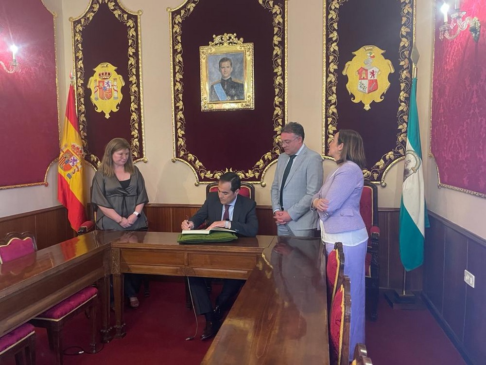 Nieto defiende la necesidad de un tercer juzgado en Berja para aliviar la sobrecarga de los dos existentes