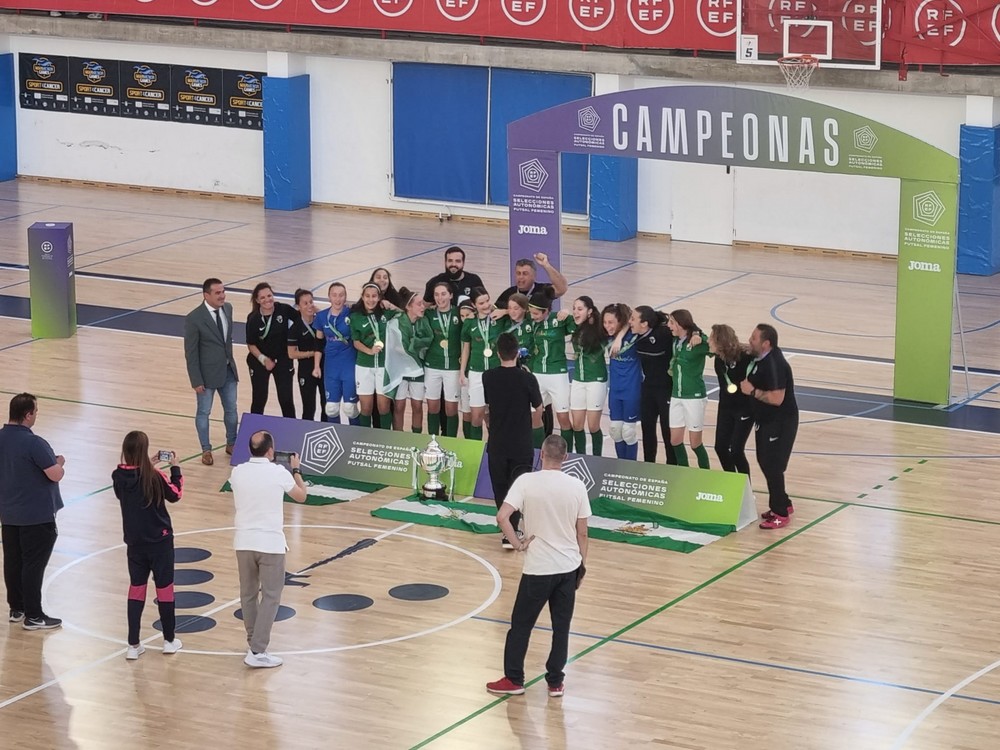 La jugadora celeste Noa, campeona de España con la Selección Andaluza Infantil