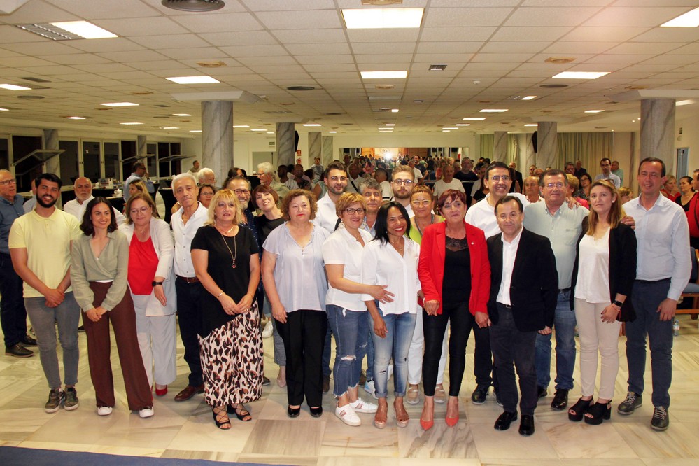 La socialista Maribel Carrión afirma en la presentación de su candidatura que devolverá El Ejido “al lugar que se merece”