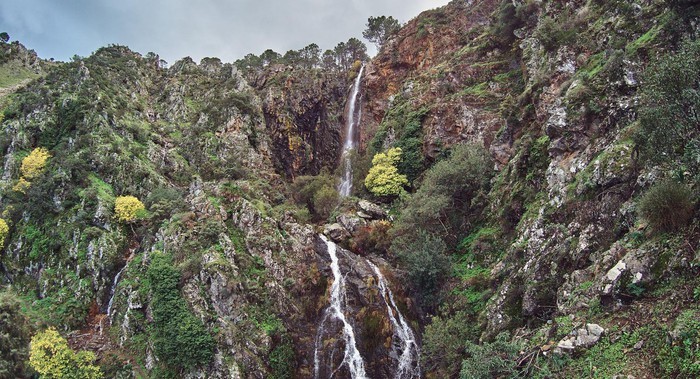 El programa de senderismo de Vícar visita las cascadas de Tolox, el salto de agua más grande de la provincia de Málaga