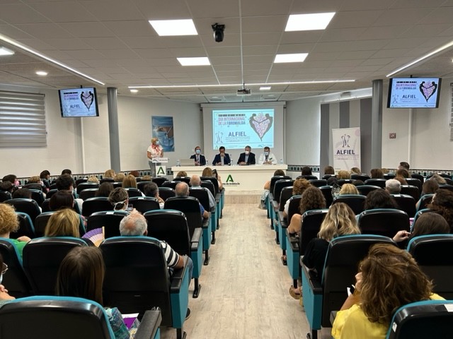 El Hospital Universitario Poniente acoge la celebración del Día Mundial de la Fibromialgia
