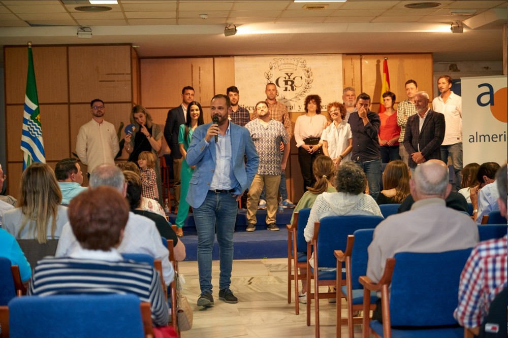Almerienses presenta su campaña electoral en El Ejido ante más de 200 personas