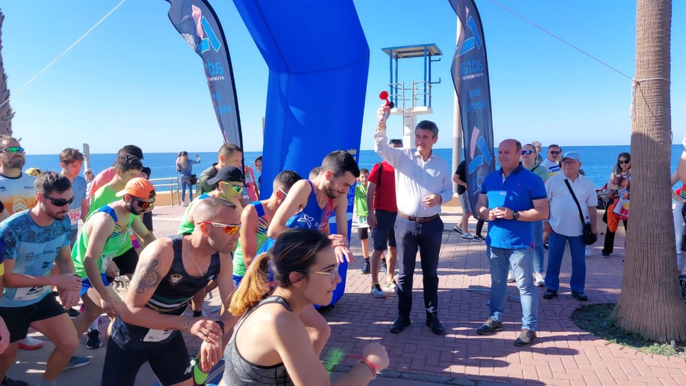 Éxito absoluto de la I Carrera Urbana ‘Club Triatlón Adra’ en la que participan más de 300 corredores