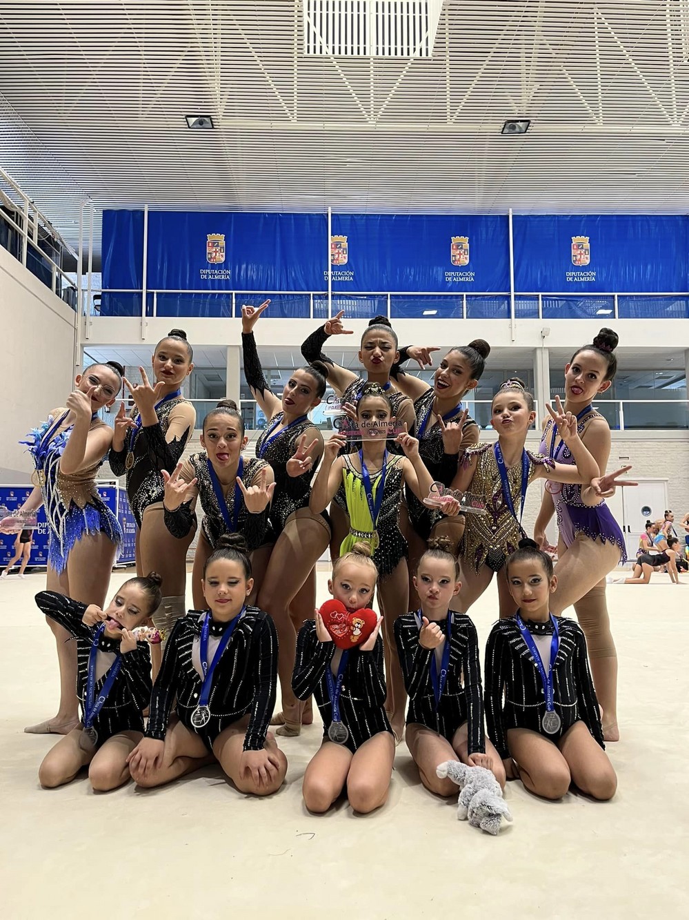 Rítmica La Mojonera cierra la Costa de Almería Cup con trece medallas