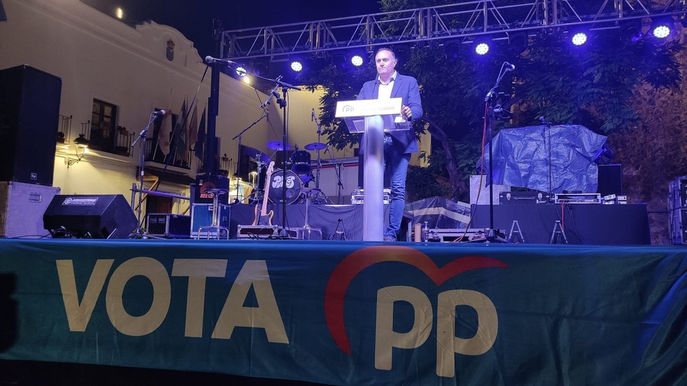 Baldomero Martínez pide el voto a sus vecinos para poder culminar grandes proyectos en Felix