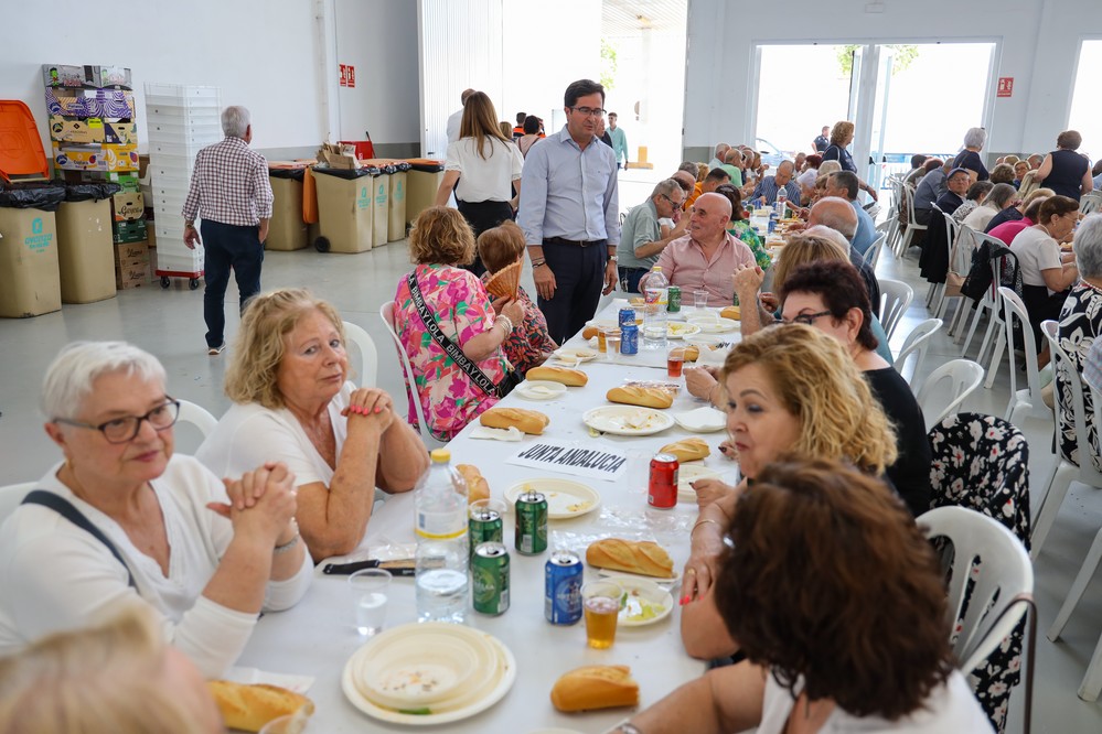 Más de 1.000 mayores de El Ejido disfrutan de la tradicional Degustación Gastronómica