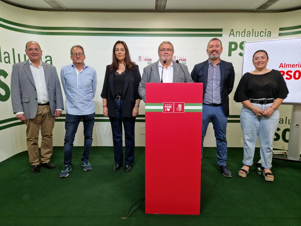 Manolo García llama a votar al PSOE a los jóvenes, los grandes olvidados del Partido Popular de Gabriel Amat
