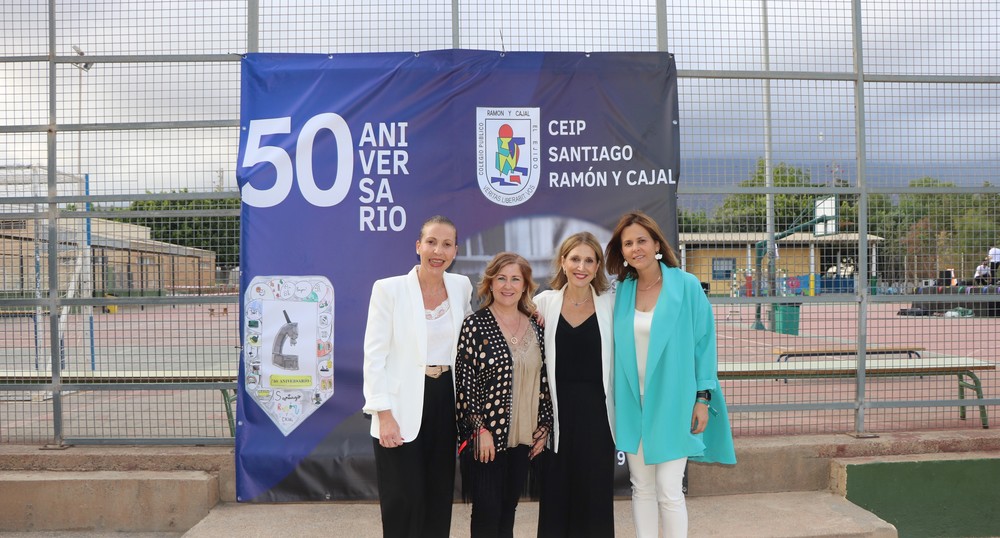El CEIP Santiago Ramón y Cajal celebra una fiesta de convivencia por 50 su aniversario