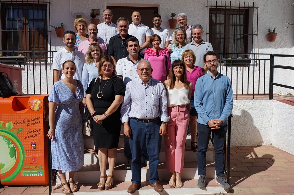 Nueve de los concejales de la Corporación Municipal saliente de Vícar se despiden en un emotivo último Pleno