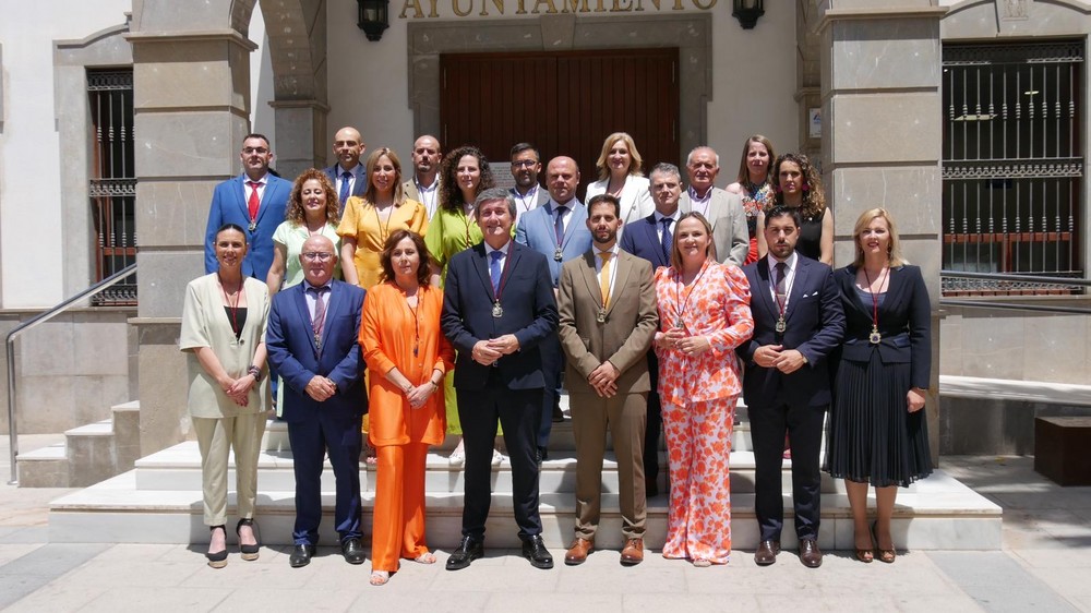 Manuel Cortés es elegido alcalde de Adra por tercer mandato consecutivo y alcanza la mayoría absoluta
