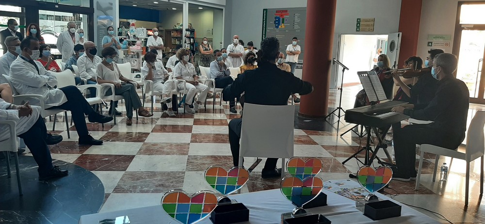 El Hospital Universitario Poniente rinde homenaje con música en vivo a los donantes de órganos y tejidos