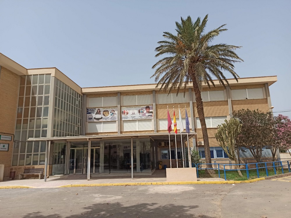 Publicada la adjudicación de obras de eliminación de barreras arquitectónicas en el IES Gaviota de Adra