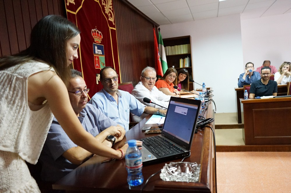 Sorteados los miembros de las 28 mesas electorales de Vícar para las generales del 23J