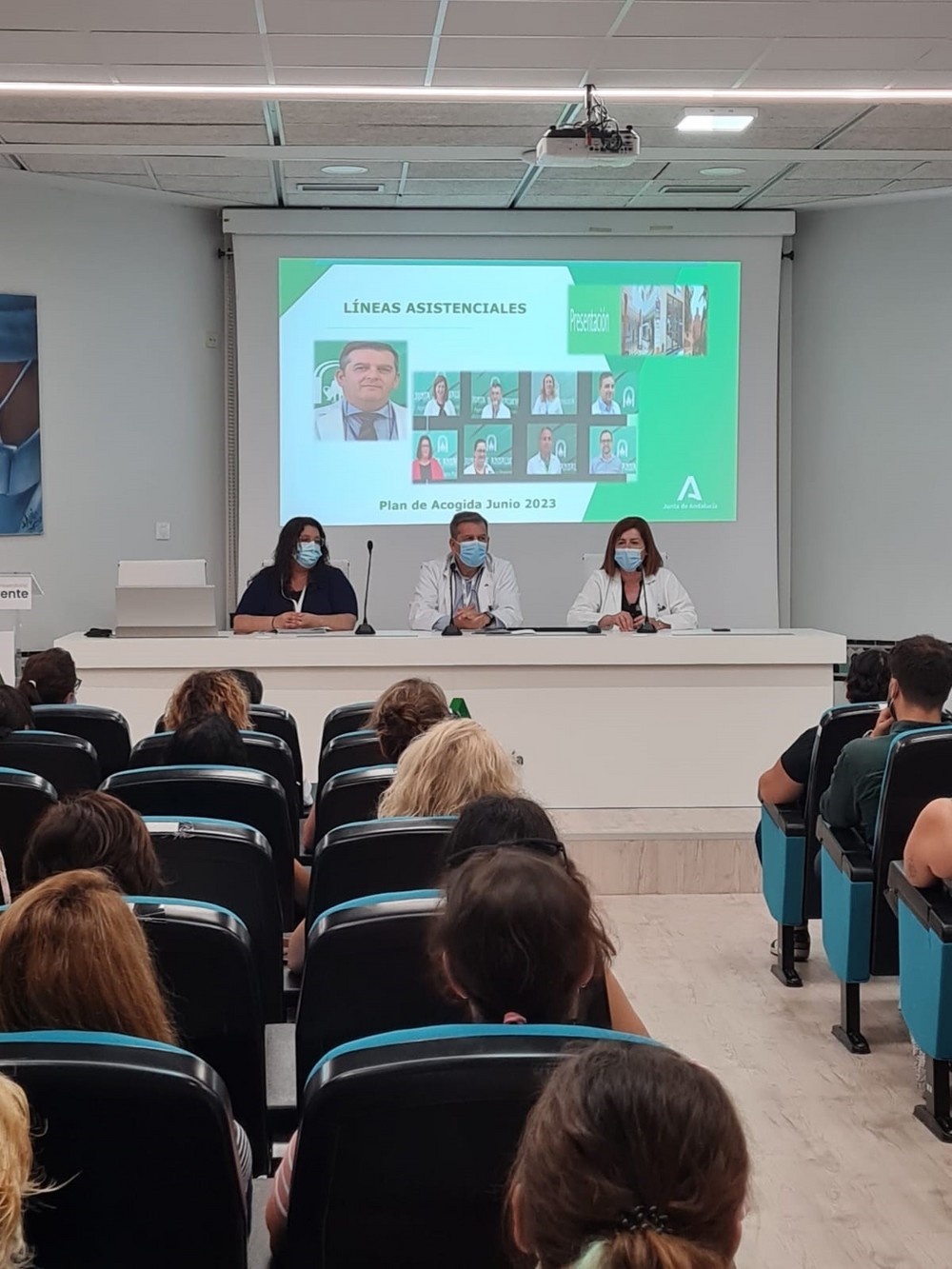 El Hospital Universitario Poniente realiza una sesión de acogida para profesionales de nueva incorporación