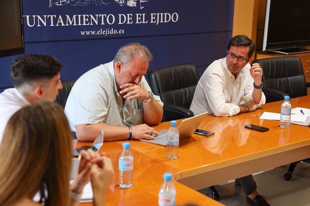 El Ejido solicita fondos a la Junta para el Plan Estratégico del Comercio Municipal