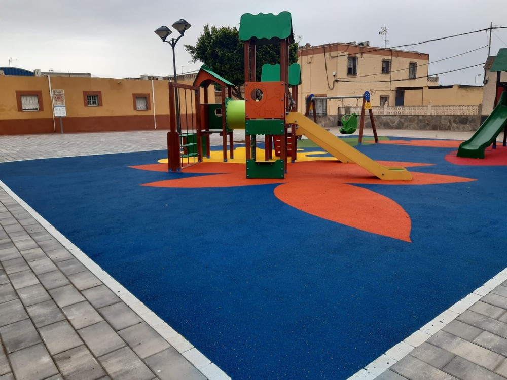 Los vecinos de San Agustín ya disfrutan de los parques Los Pozos y Aguacate tras su remodelación