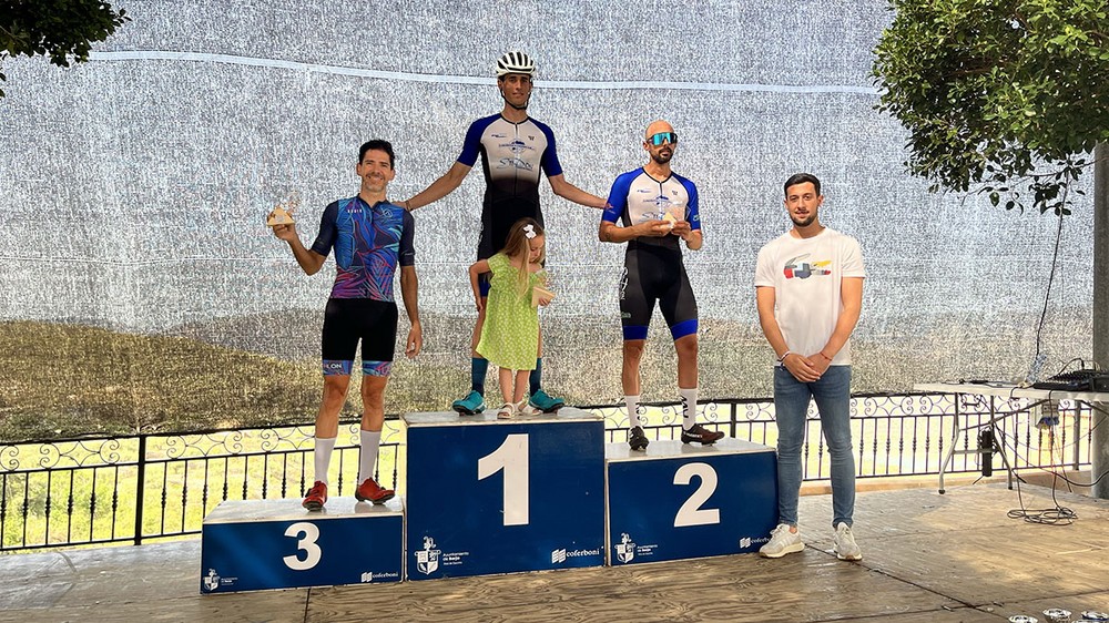 Daniel Estévez se impone en una nueva edición de la Cronoescalada ciclista a Hirmes