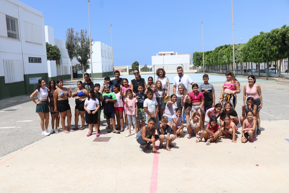 Diversión y aprendizaje en la Escuela de Verano de Matagorda, que agota las 50 plazas disponibles