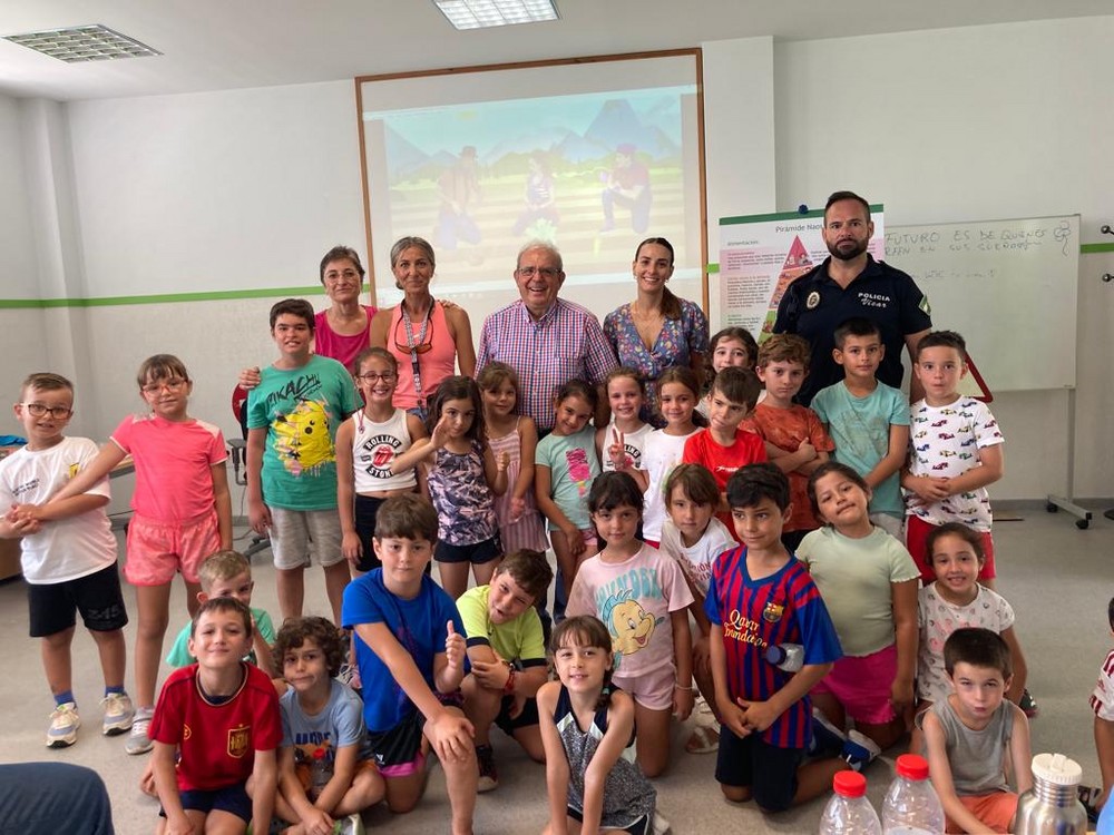 Los alumnos del IX Campus Deportivo ‘Ciudad de Vícar’ participan en las charlas sobre Alimentación y Hábitos de Vida Saludables