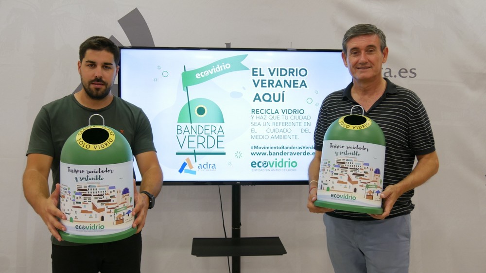 Adra competirá este verano por conseguir la Bandera Verde de la sostenibilidad hostelera de Ecovidrio