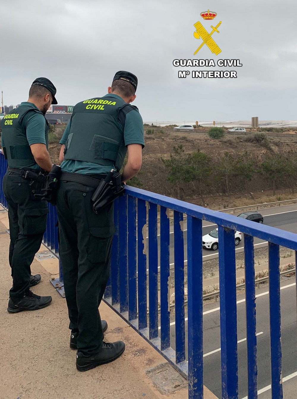 La Guardia Civil salva la vida de dos personas en Vícar y El Ejido