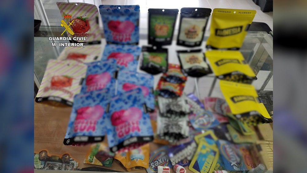Nueve detenidos por vender marihuana en envoltorios de golosinas por toda España
