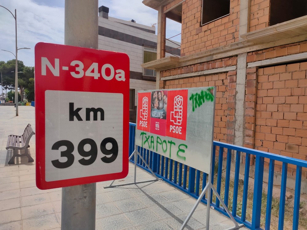 El PSOE de Balanegra denuncia "ataques recurrentes" contra sus carteles