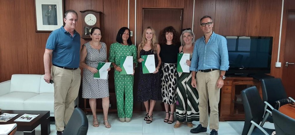 La Junta apoya con 98.847 euros la modernización digital de las asociaciones de comerciantes de Adra, Almería, Albox, La Cañada y Huércal Overa